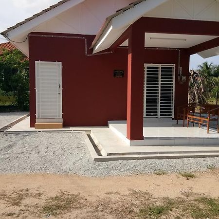 Homestay Azmi Zita Kuala Terengganu Eksteriør billede